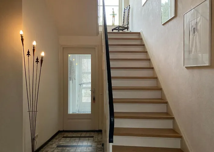 Bie De Juliaantjes ماسترخت